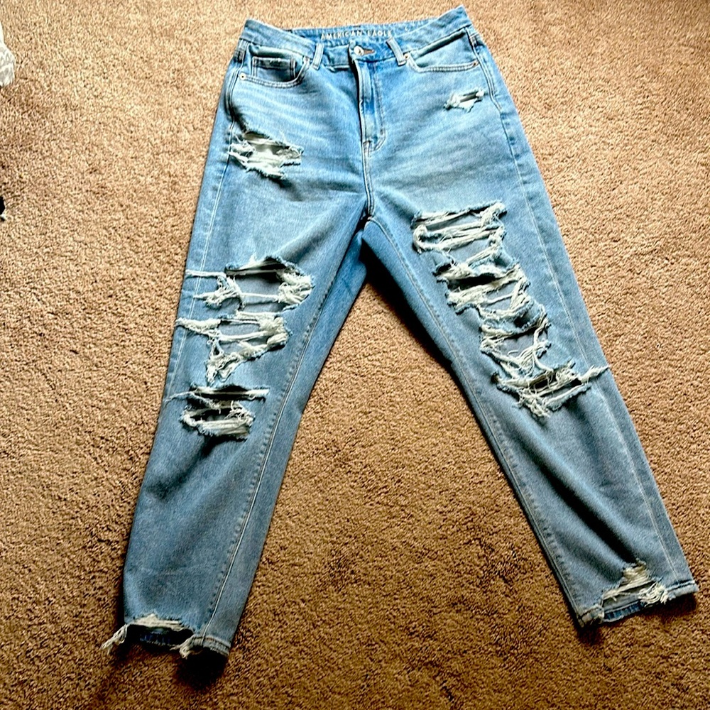 American eagle size 8 short curvy mom jean